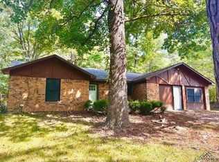 204 Cedarcrest Dr, Marshall, TX 75672