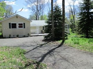 224 Snow Shoe Ln, Blakeslee, PA 18610