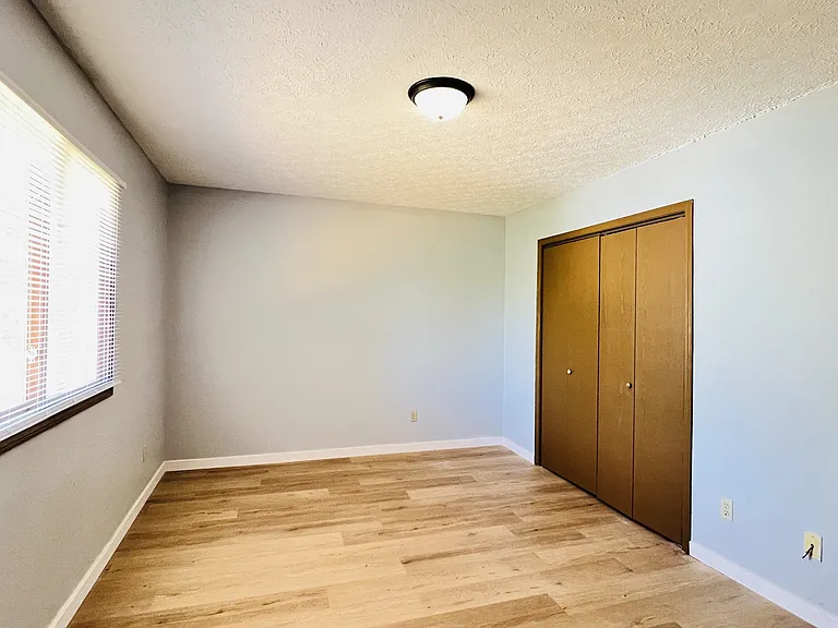 431 S Village Ct #1 — Photo 33