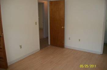 3rd image of 2421 Oak Dr