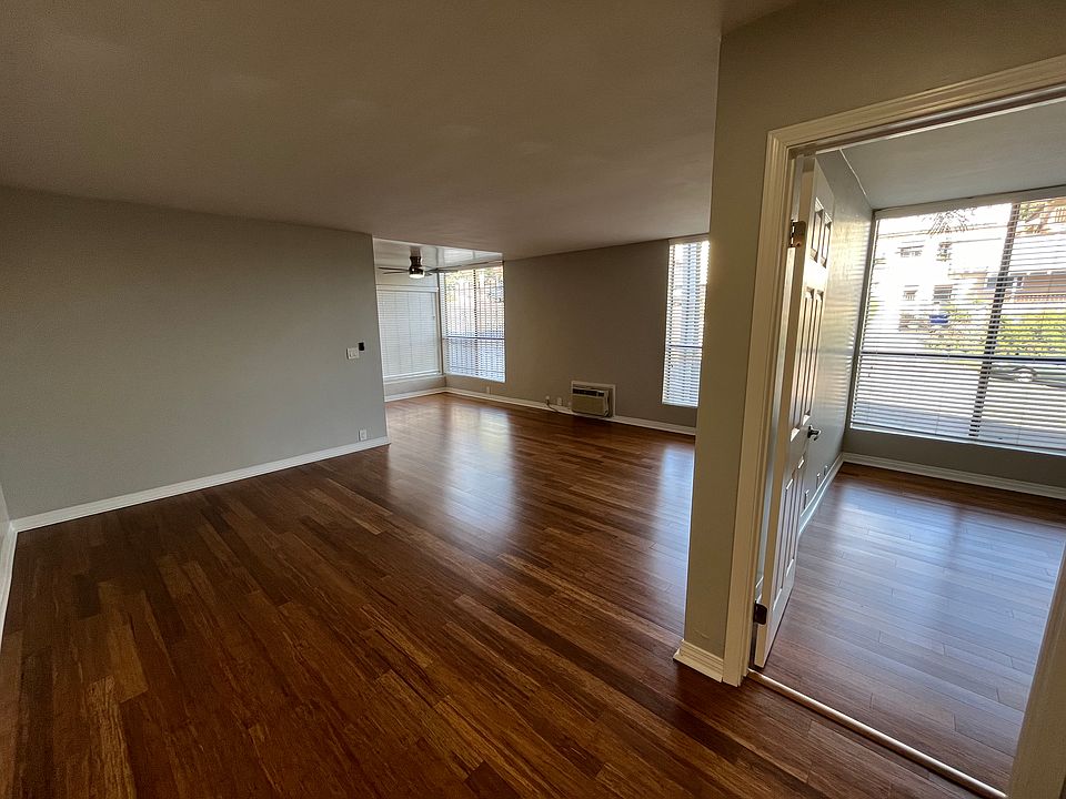 1st image of 2015 Robinson Ave #5