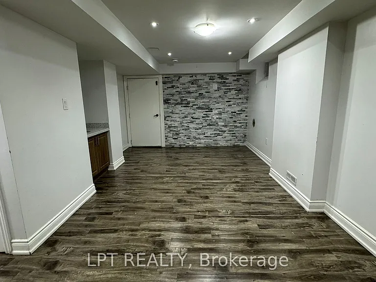 87 Maple Valley St #LOWER — Photo 3