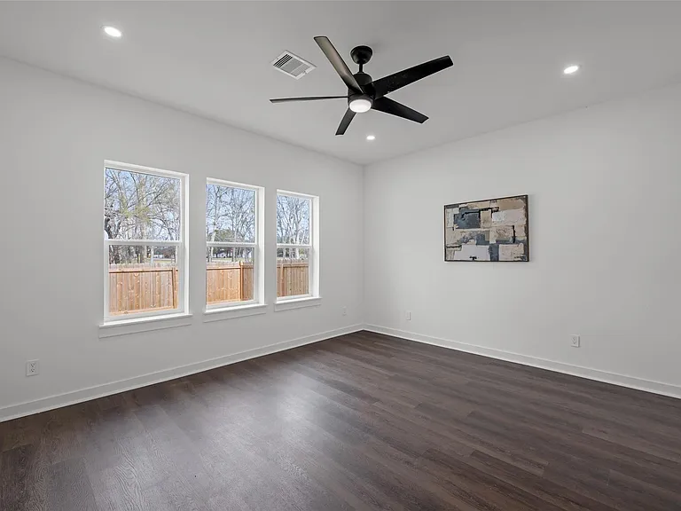 7430 Avenue E — Photo 26