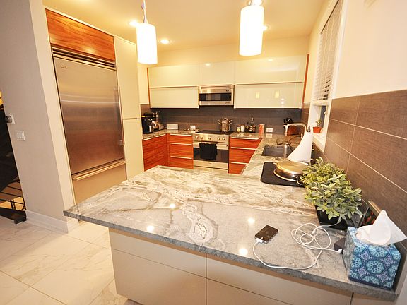 4th image of 815 N Orianna St #A