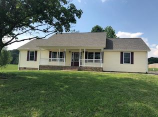 6955 N Lee Hwy, Raphine, VA 24472