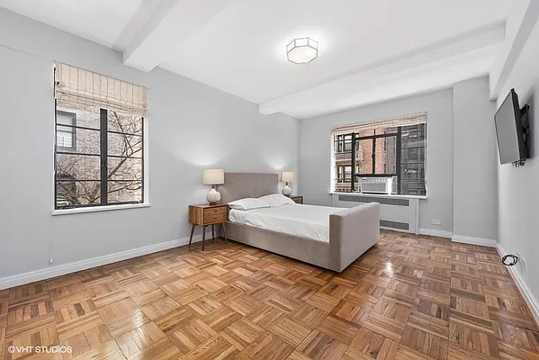 Sold by Digs Realty Group | media 18