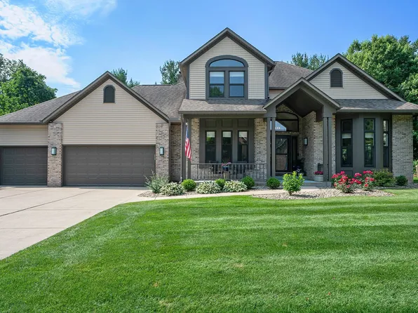 51895 Foxdale Ln, Granger, IN 46530
