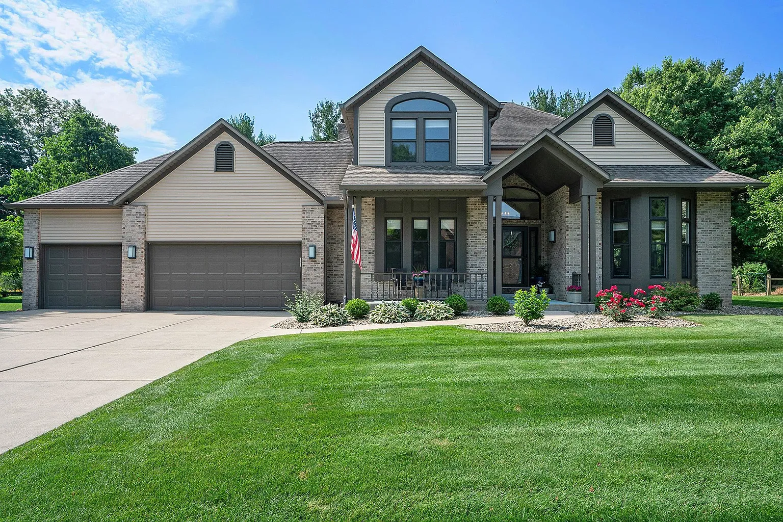 51895 Foxdale Ln photo 1