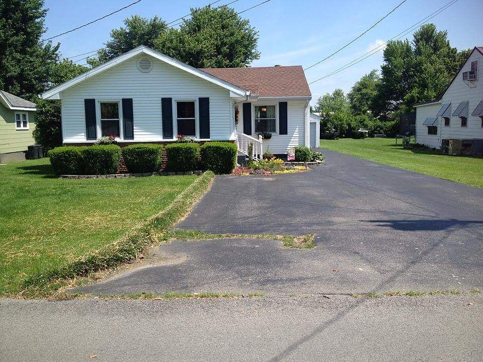 1st image of 209 York St
