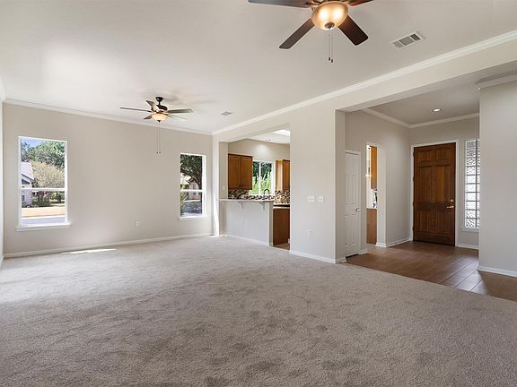 4th image of 108 Cattle Trail Way