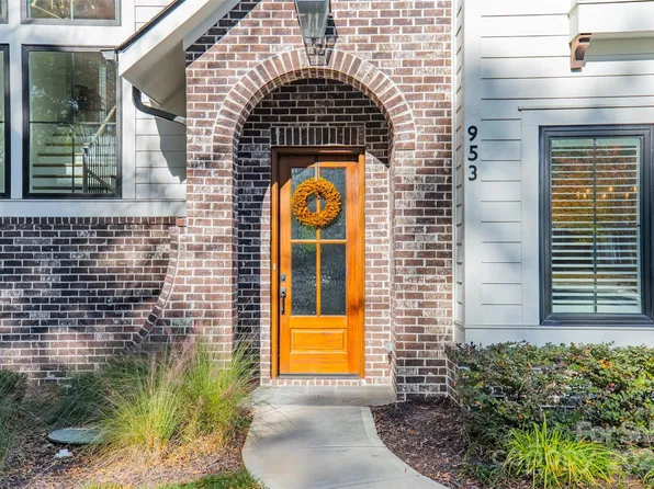 953 Poindexter Dr, Charlotte, NC 28209