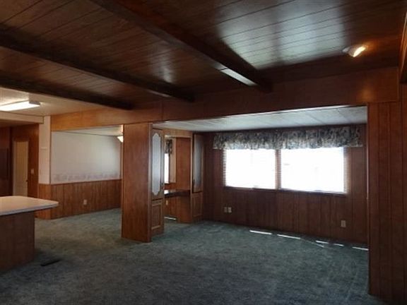 3rd image of 607 N Owen Ave