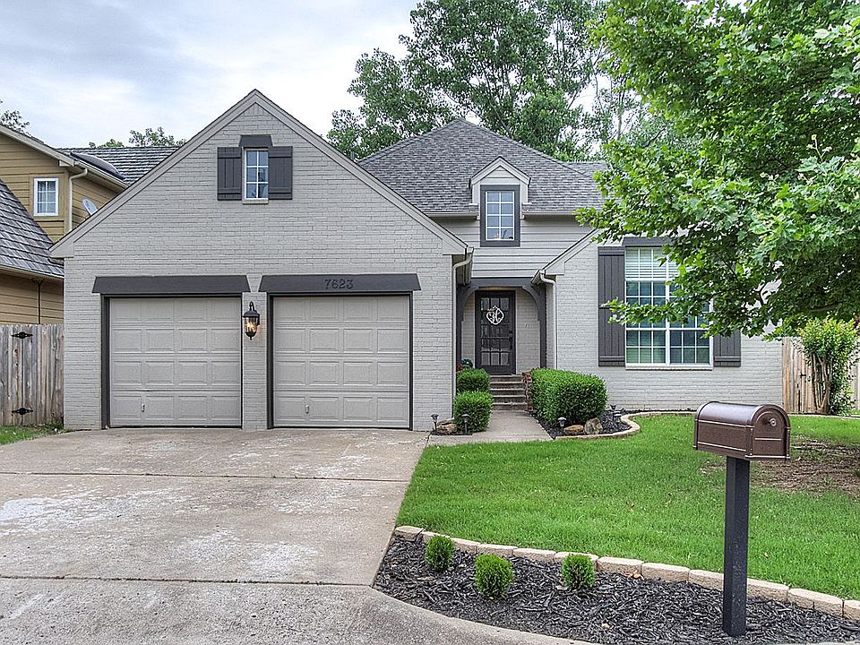 Exceptionally remodeled and updated throughout! Fabulous open plan in Union's premier Darnaby Elementary! 