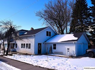 1948 E Garfield St, Laramie, WY 82070