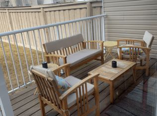 8773 Stein Ln NW #1A, Edmonton, AB T6R0L5