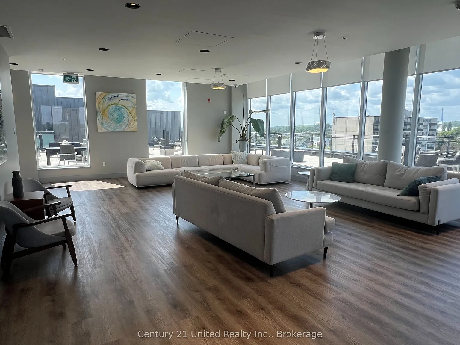 2 bed, $2,890 — Photo 4