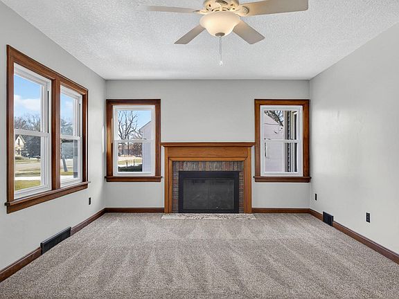 5th image of 317 W Leclaire Rd