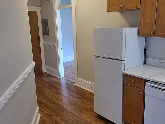 3rd image of 34 Hemenway St #47