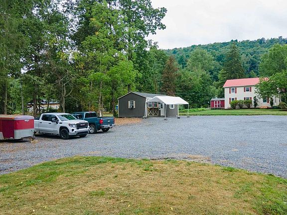 3rd image of 241 Madisonburg Pike
