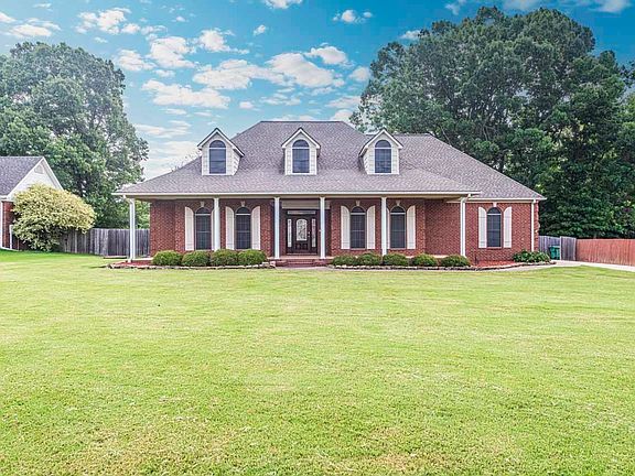 4th image of 446 Windchase Dr