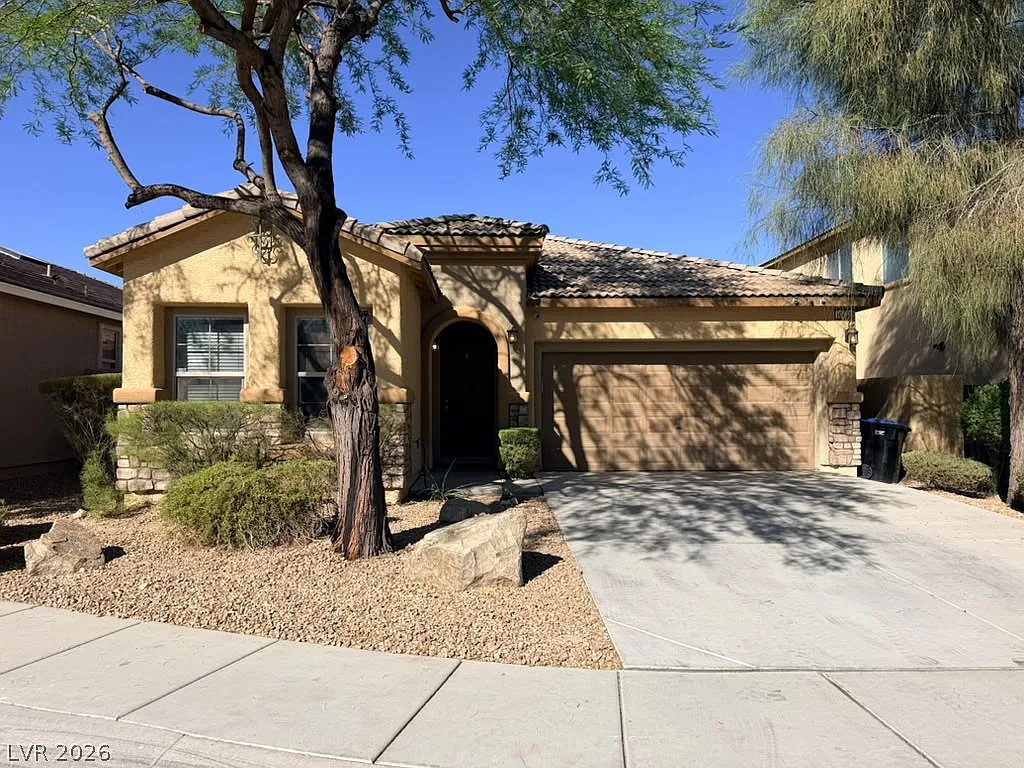 2 bed, 2.0 bath, 1553 sqft, $2,150 — Photo 1