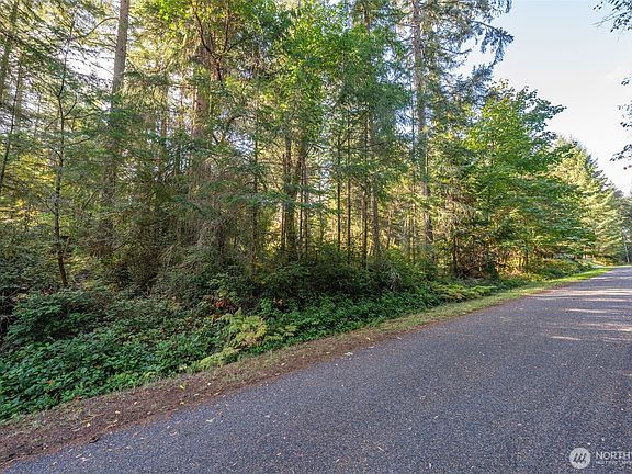 3rd image of 11316 Breaker Way