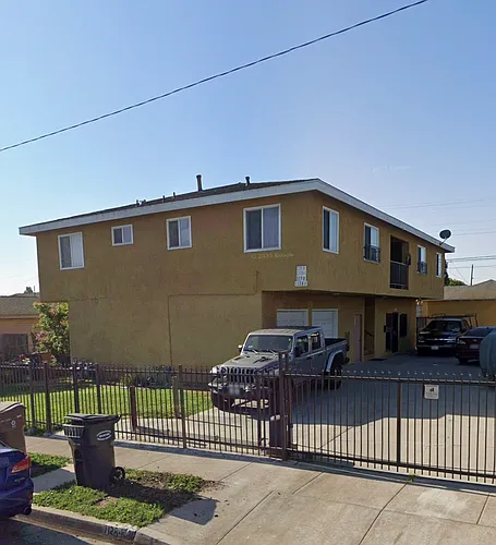 1128 1/2 W 104th St #2 Photo 1