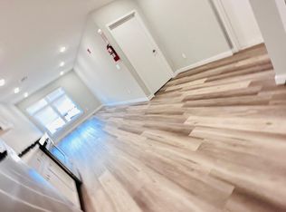 204 Rosa Parks Blvd #8, Paterson, NJ 07501