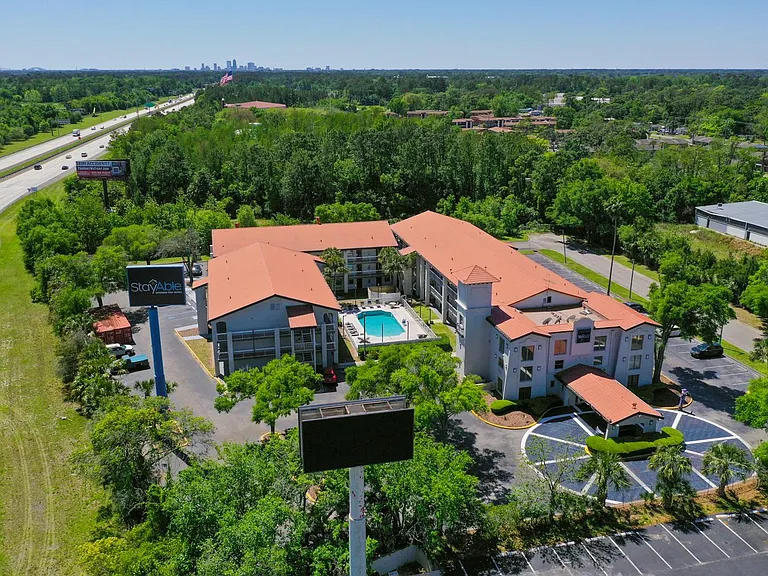 Stayable Jacksonville North — Photo 8