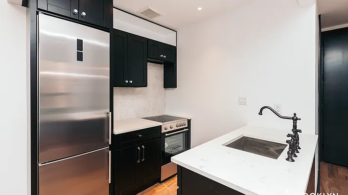 Rented by Nooklyn NYC LLC | media 11