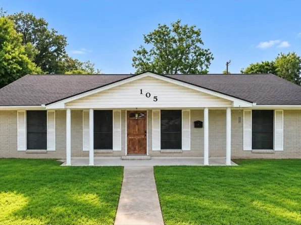 105 S Ringgold St, West Columbia, TX 77486