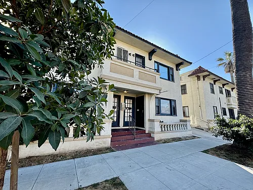 204 Falcon Ave Photo 1