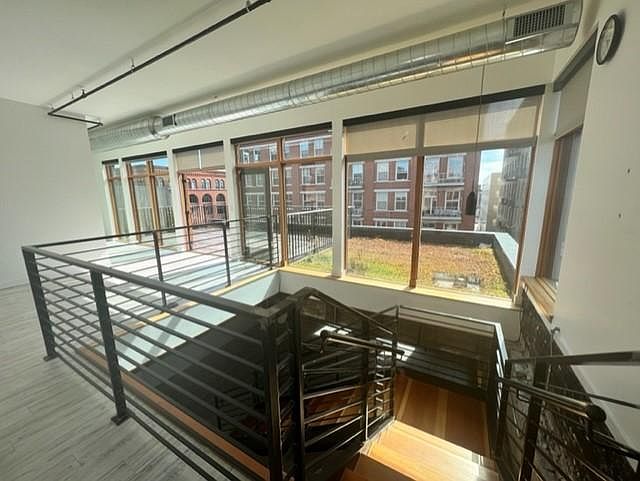 401 Penthouse 2nd floor, private outdoor deck and living space