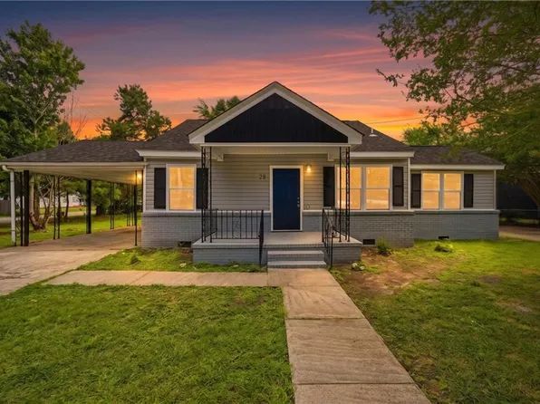 28 Hinton Ave, Chesapeake, VA 23323
