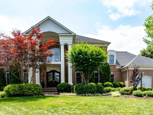 8382 Pedigrue Ct, Gainesville, VA 20155