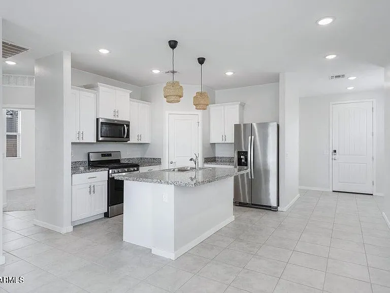 2570 E Corazon Trl — Photo 6