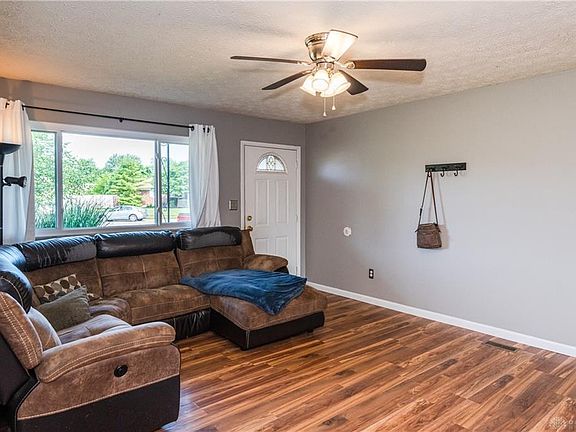 4th image of 7128 Cayuga Ct