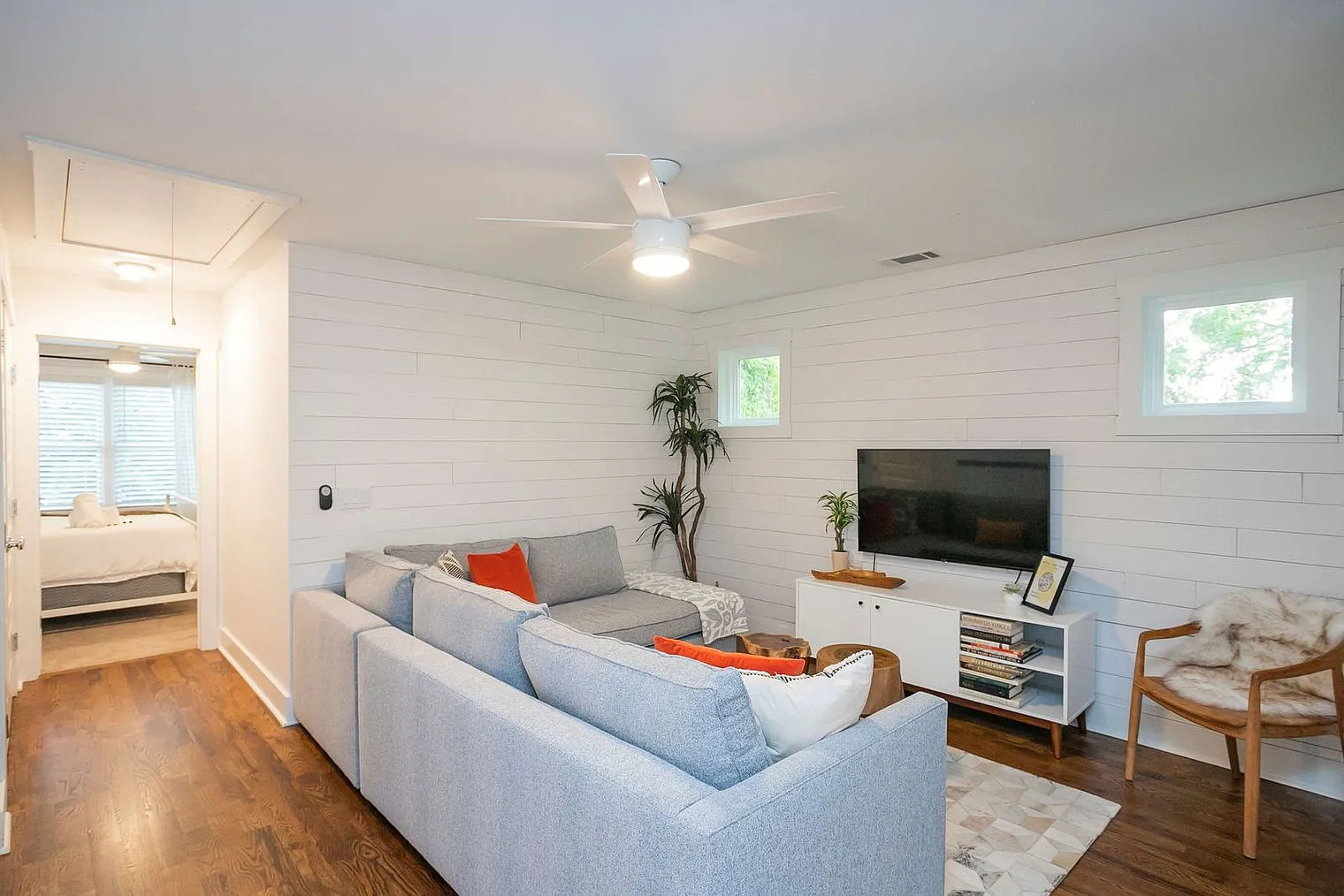 3 bed, 3.0 bath, 1668 sqft, $5,655 — Photo 2