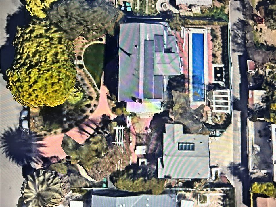 1st image of 483 Linden St