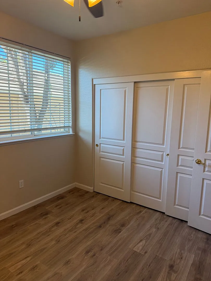 Beautifully Updated 2 bedroom 2 bath — Photo 3