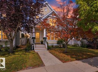 7948 13th Ave SW, Edmonton, AB T6X1H4