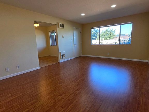4th image of 475 Juana Ave #6