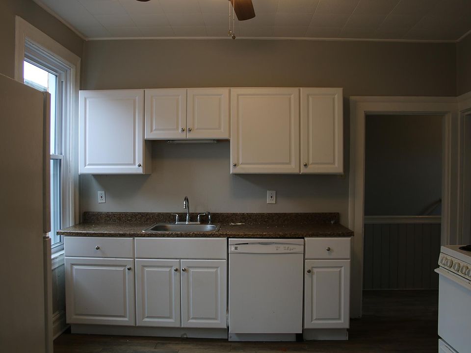 Large kitchen with dishwasher