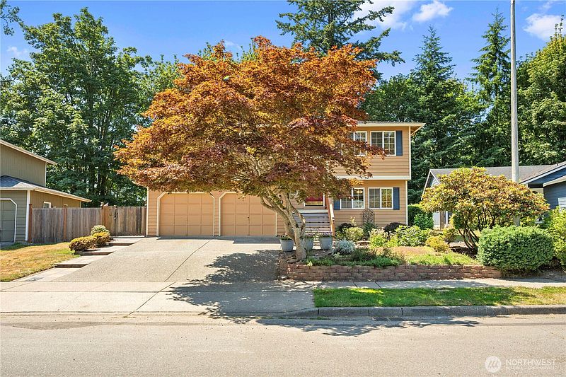 3rd image of 928 96th Avenue SE