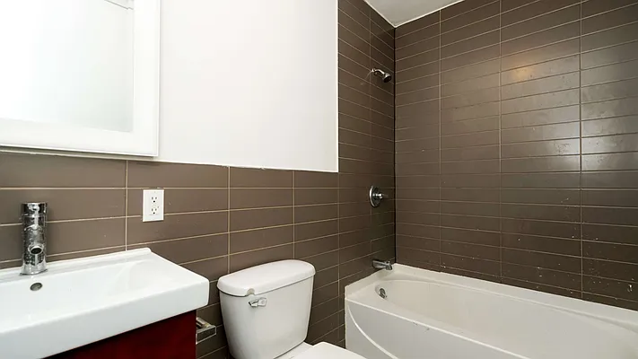 Rented by Nooklyn NYC LLC | media 13