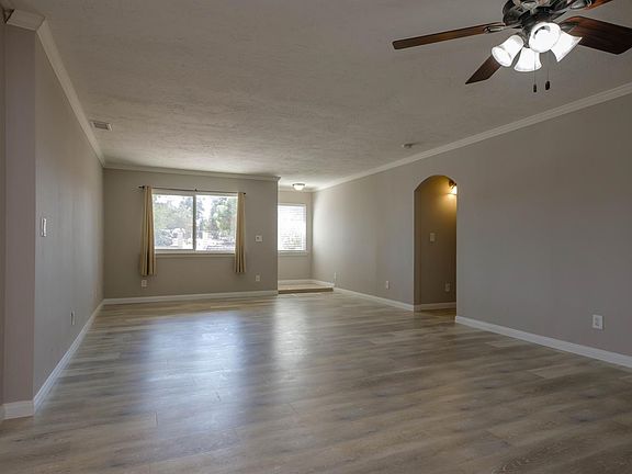 5th image of 17676 Live Oak St