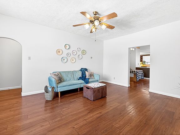 3rd image of 426 Connecticut Ave #426
