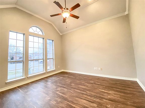 5th image of 7755 Sunnydale Ct