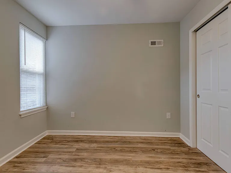 4021 Howland St — Photo 23