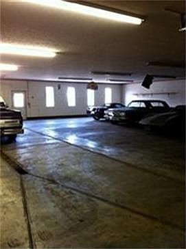 5th image of 23 W 2nd St